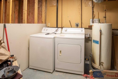 99 Dawson Street, Red Deer, AB - Indoor Photo Showing Laundry Room