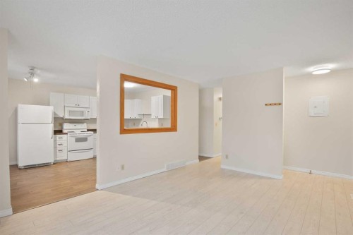 99 Dawson Street, Red Deer, AB - Indoor Photo Showing Kitchen