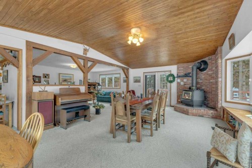 425016 Range Road 250, Rural Ponoka County, AB - 