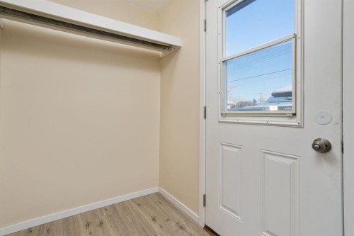 11 1St Avenue North, Hay Lakes, AB - Indoor Photo Showing Other Room