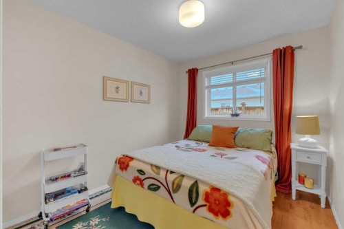 5003 36 Street, Sylvan Lake, AB - Indoor Photo Showing Bedroom
