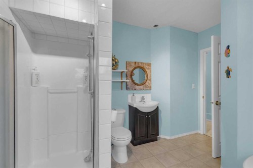5003 36 Street, Sylvan Lake, AB - Indoor Photo Showing Bathroom