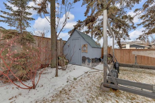 5003 36 Street, Sylvan Lake, AB - Outdoor