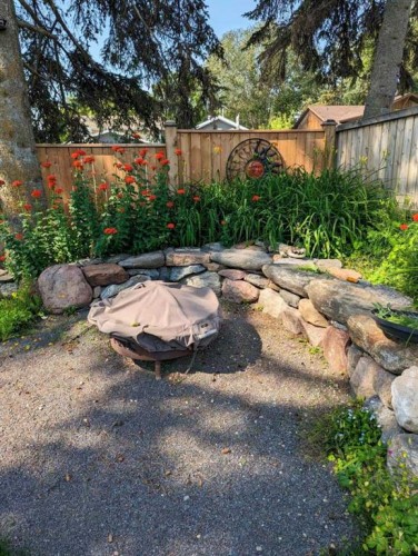 5003 36 Street, Sylvan Lake, AB - Outdoor