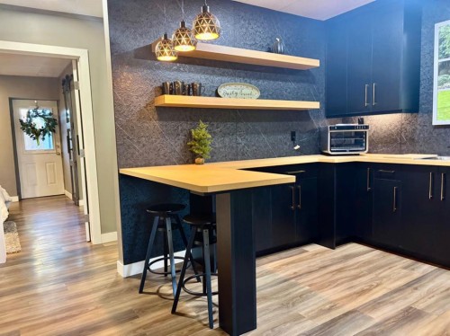 4710 52 Avenue, Camrose, AB 