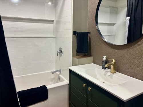 4710 52 Avenue, Camrose, AB 