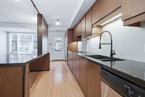5132-2660 22 Street, Red Deer, AB - Indoor Photo Showing Kitchen With Double Sink With Upgraded Kitchen