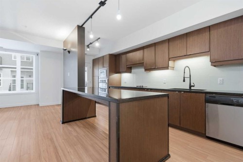 5132-2660 22 Street, Red Deer, AB - Indoor Photo Showing Kitchen