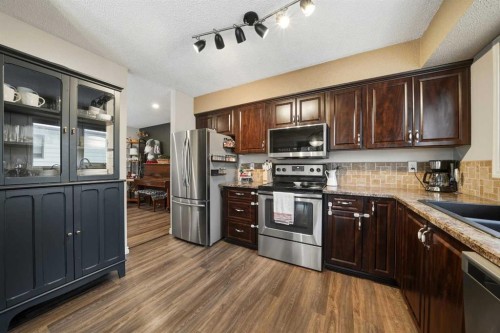 59 Baird Street, Red Deer, AB - Indoor Photo Showing Kitchen