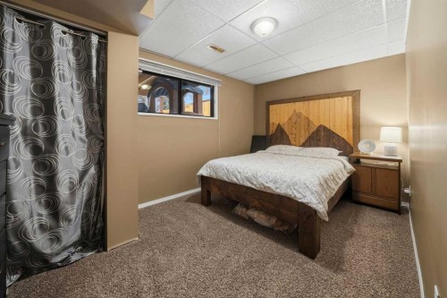 59 Baird Street, Red Deer, AB - Indoor Photo Showing Bedroom