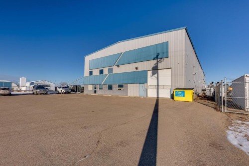 6702 & 6706 44 Avenue, Ponoka, AB 