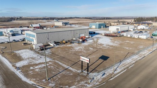 6702 & 6706 44 Avenue, Ponoka, AB 
