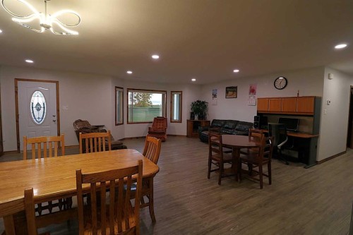 93039 Range Road 164, Taber, AB - Indoor Photo Showing Dining Room