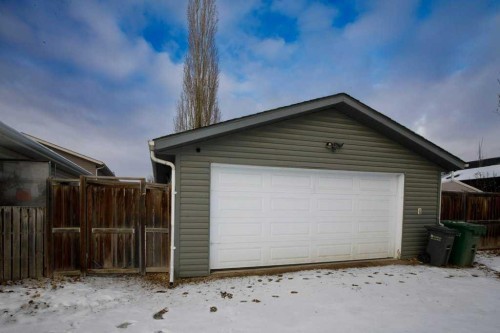 207 Lancaster Drive, Red Deer, AB - Outdoor With Exterior