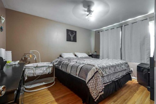 36258 Range Road 275, Rural Red Deer County, AB - Indoor Photo Showing Bedroom