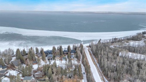 5 Hummingbird Lane, Half Moon Bay, AB 