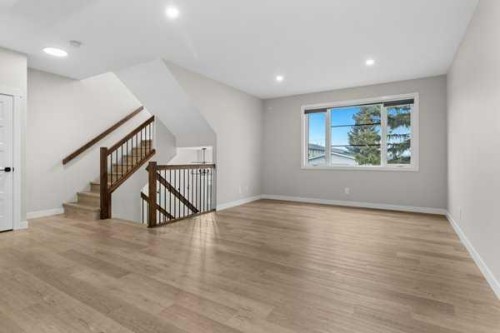 1-4413 48 Avenue, Sylvan Lake, AB - Indoor Photo Showing Other Room