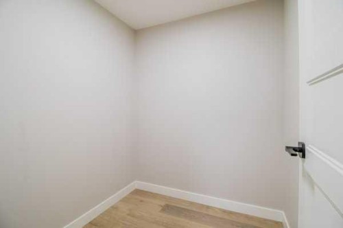 1-4413 48 Avenue, Sylvan Lake, AB - Indoor Photo Showing Other Room