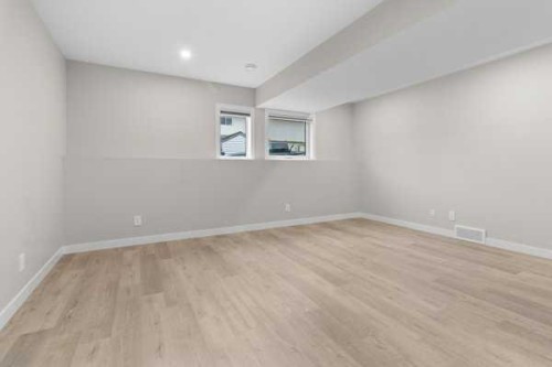 1-4413 48 Avenue, Sylvan Lake, AB - Indoor Photo Showing Other Room