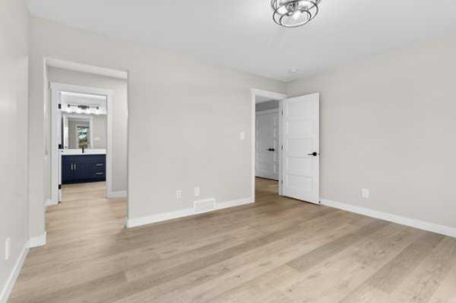 4-4413 48 Avenue, Sylvan Lake, AB - Indoor Photo Showing Other Room