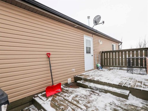 105 5 Avenue, Gadsby, AB - Outdoor With Deck Patio Veranda With Exterior