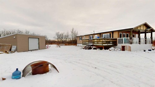 105 5 Avenue, Gadsby, AB - Outdoor With Deck Patio Veranda