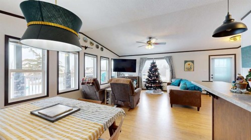 105 5 Avenue, Gadsby, AB - Indoor