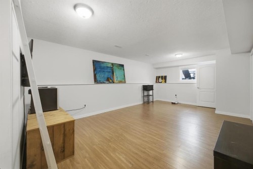 10 Halsall Street, Sylvan Lake, AB - Indoor