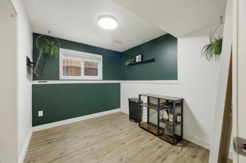 10 Halsall Street, Sylvan Lake, AB - Indoor Photo Showing Other Room