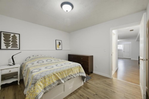 10 Halsall Street, Sylvan Lake, AB - Indoor Photo Showing Bedroom
