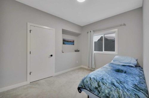 12 Hammond Close, Sylvan Lake, AB - Indoor Photo Showing Bedroom