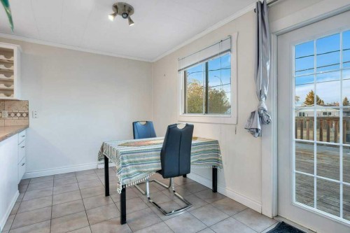 5702 West Park Crescent, Red Deer, AB - Indoor