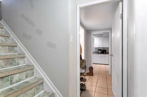 5702 West Park Crescent, Red Deer, AB - Indoor Photo Showing Other Room