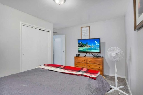 5702 West Park Crescent, Red Deer, AB - Indoor Photo Showing Bedroom