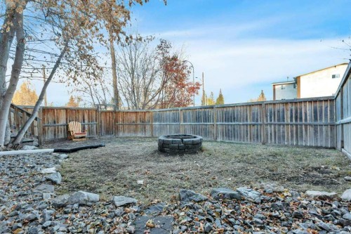 5702 West Park Crescent, Red Deer, AB - Outdoor