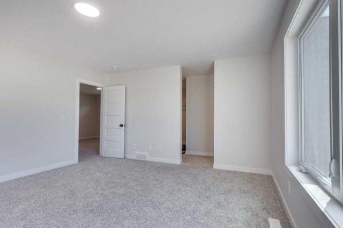 117 Crestview Boulevard, Sylvan Lake, AB - Indoor Photo Showing Other Room