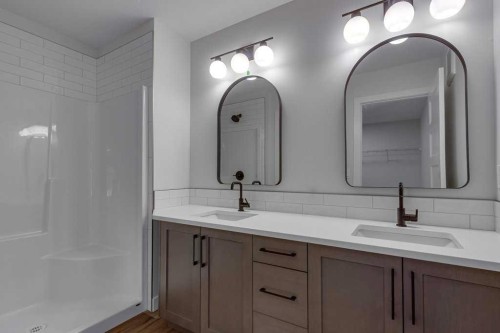 117 Crestview Boulevard, Sylvan Lake, AB - Indoor Photo Showing Bathroom