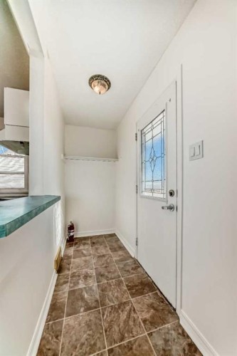 168 Tamarac Boulevard, Springbrook, AB - Indoor Photo Showing Other Room