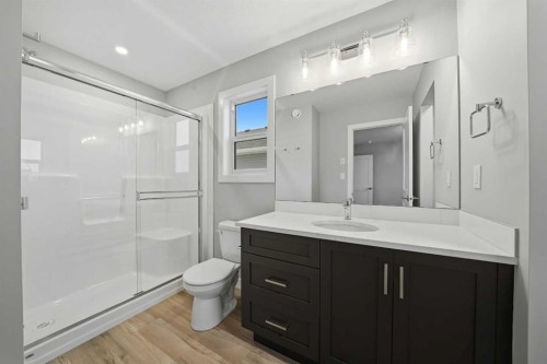 70 Palmer Circle, Blackfalds, AB - Indoor Photo Showing Bathroom