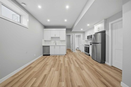 70 Palmer Circle, Blackfalds, AB - Indoor Photo Showing Kitchen