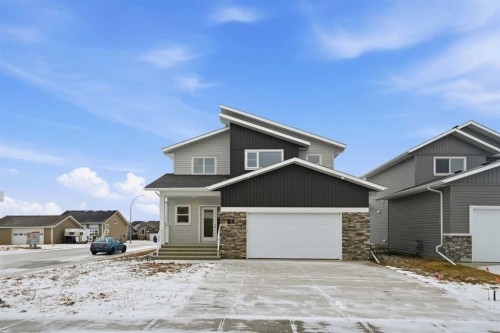 70 Palmer Circle, Blackfalds, AB - Outdoor