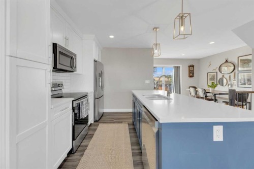 4146 Ryders Ridge Boulevard, Sylvan Lake, AB - Indoor Photo Showing Kitchen With Stainless Steel Kitchen With Upgraded Kitchen