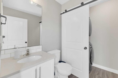 4146 Ryders Ridge Boulevard, Sylvan Lake, AB - Indoor Photo Showing Bathroom