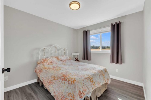 4146 Ryders Ridge Boulevard, Sylvan Lake, AB - Indoor Photo Showing Bedroom