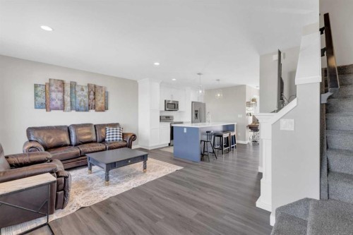 4146 Ryders Ridge Boulevard, Sylvan Lake, AB - Indoor Photo Showing Living Room