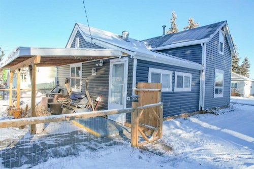 5010 53Rd Avenue, Bashaw, AB - Outdoor