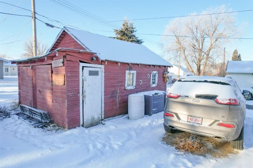 5010 53Rd Avenue, Bashaw, AB - Outdoor