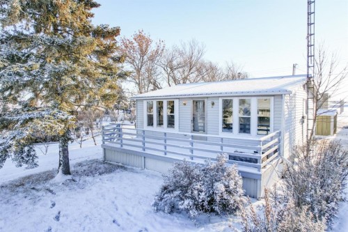 140 1St Street, Edberg, AB - Outdoor