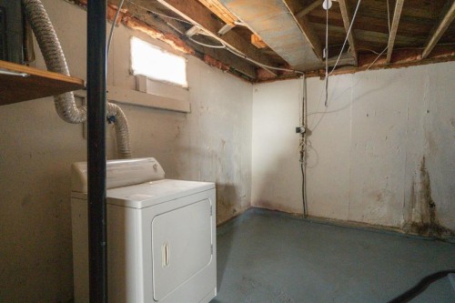 140 1St Street, Edberg, AB - Indoor Photo Showing Basement