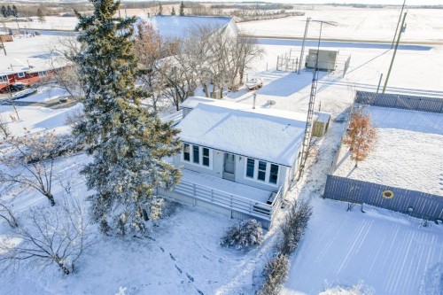 140 1St Street, Edberg, AB - Outdoor